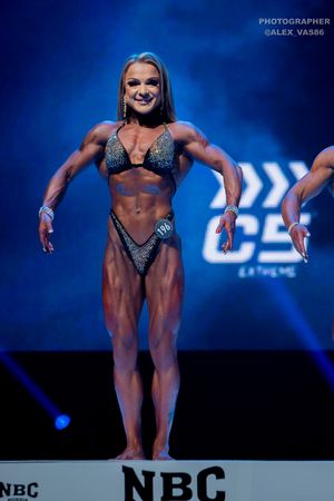 WOMEN'S PHYSIQUE